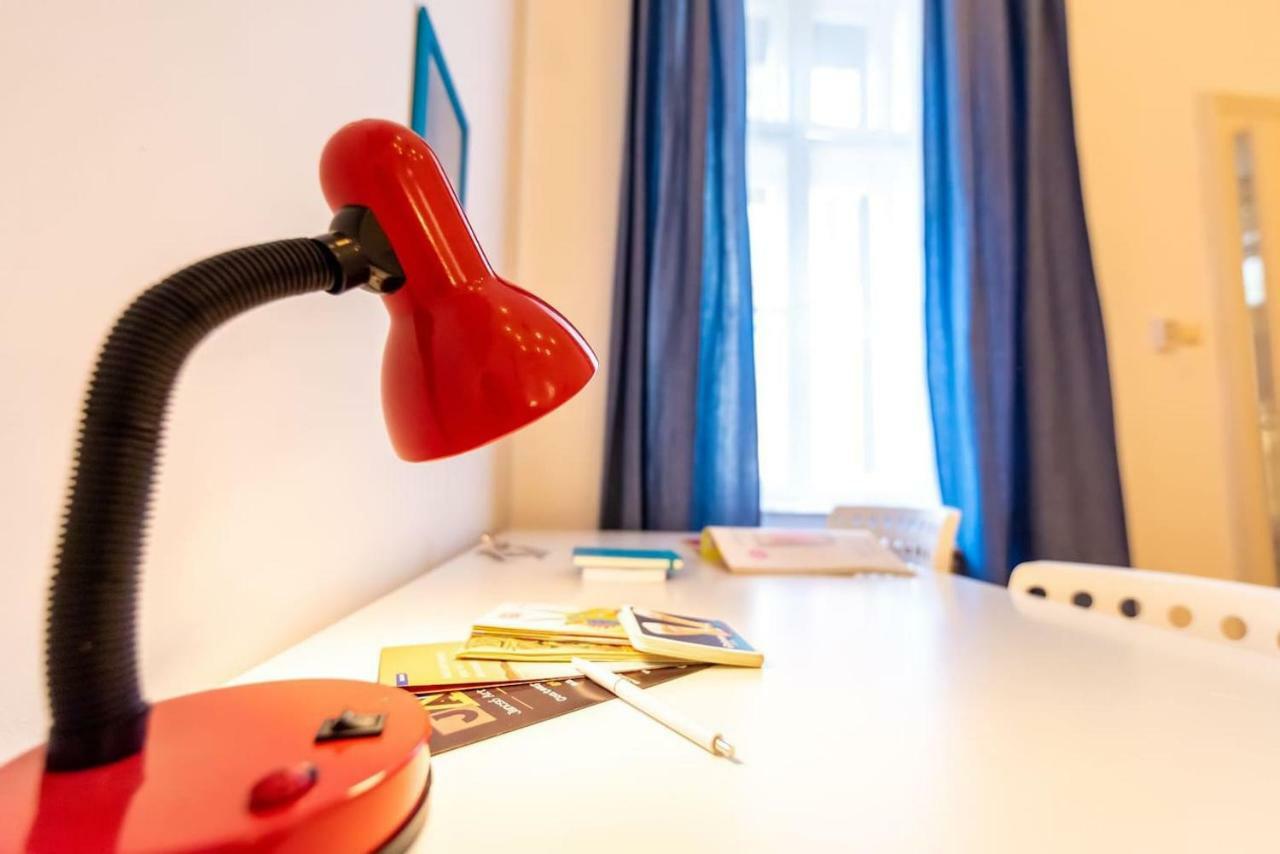 Artlovers' flat - Kazinczy street Boedapest Buitenkant foto